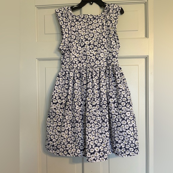 Crewcuts size 8 daisy button front sleeveless dress - Picture 2 of 6